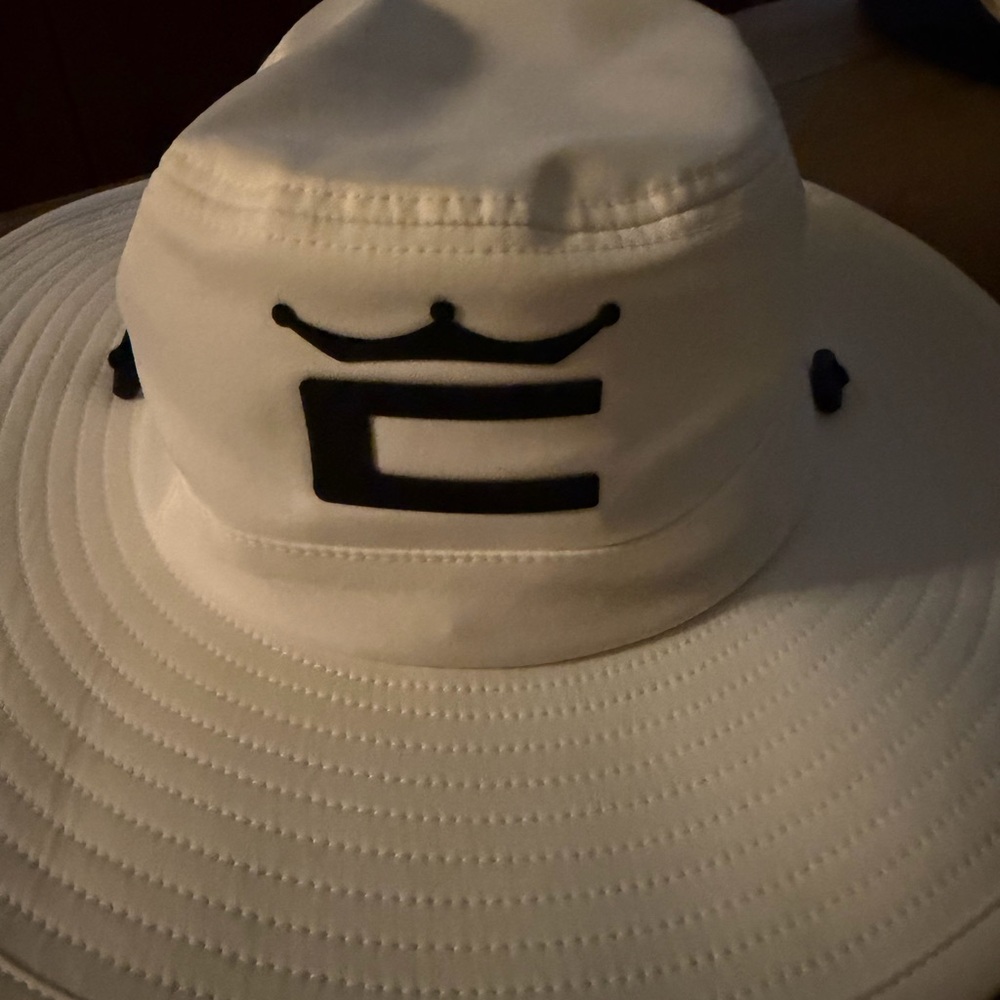 NWT - Golf Cobra Tour Crown Aussie Bucket Hat